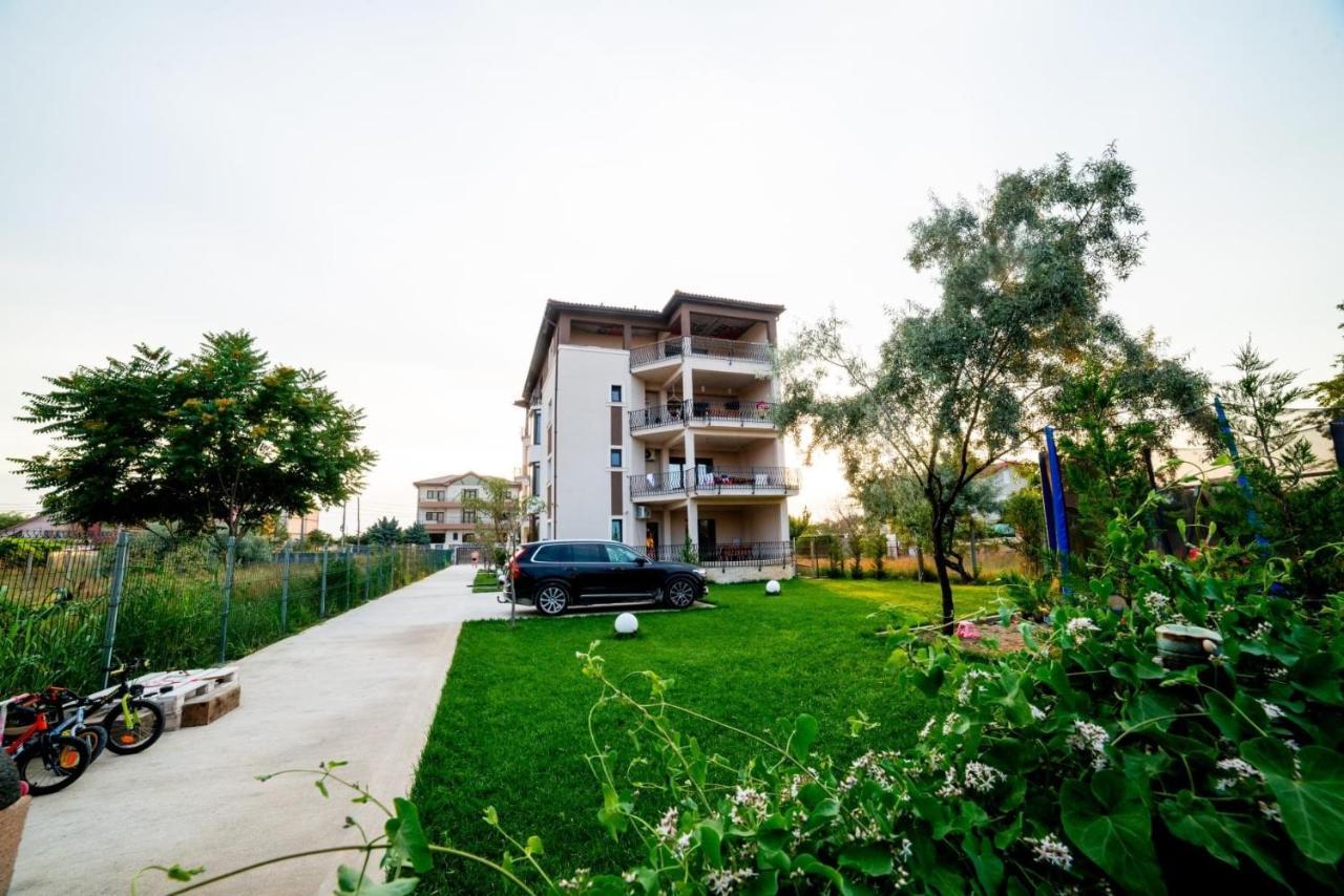 Breeze Villa Mamaia Nord Năvodari Eksteriør billede