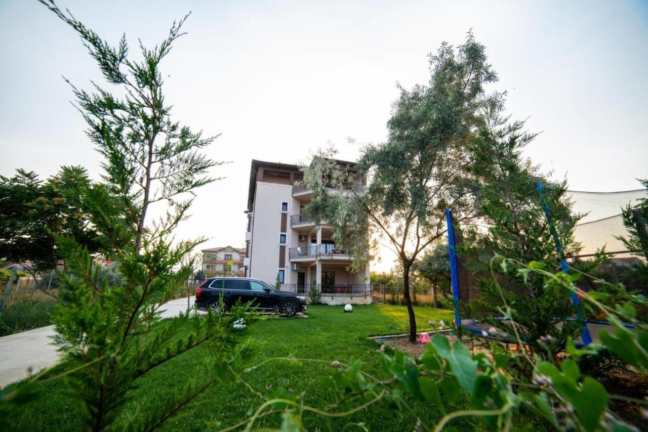 Breeze Villa Mamaia Nord Năvodari Eksteriør billede