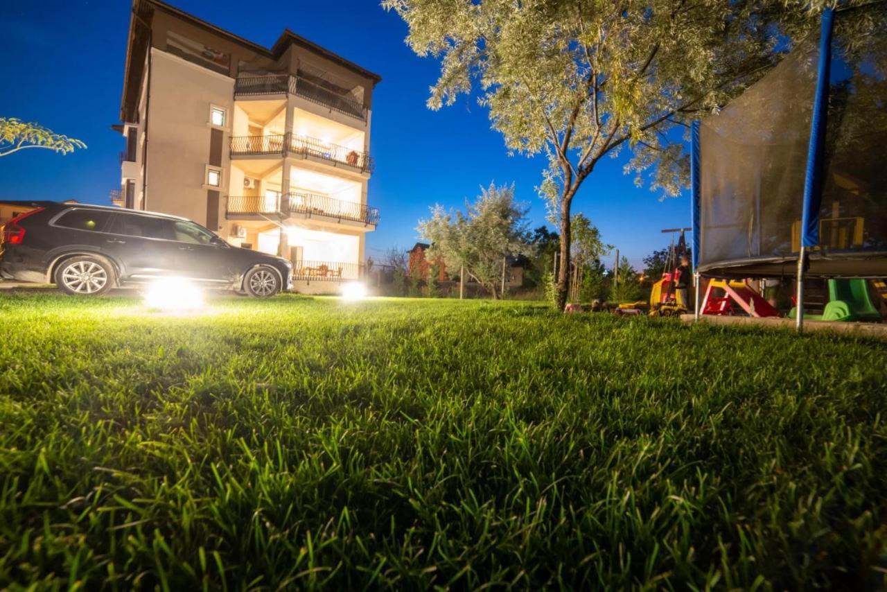 Breeze Villa Mamaia Nord Năvodari Eksteriør billede