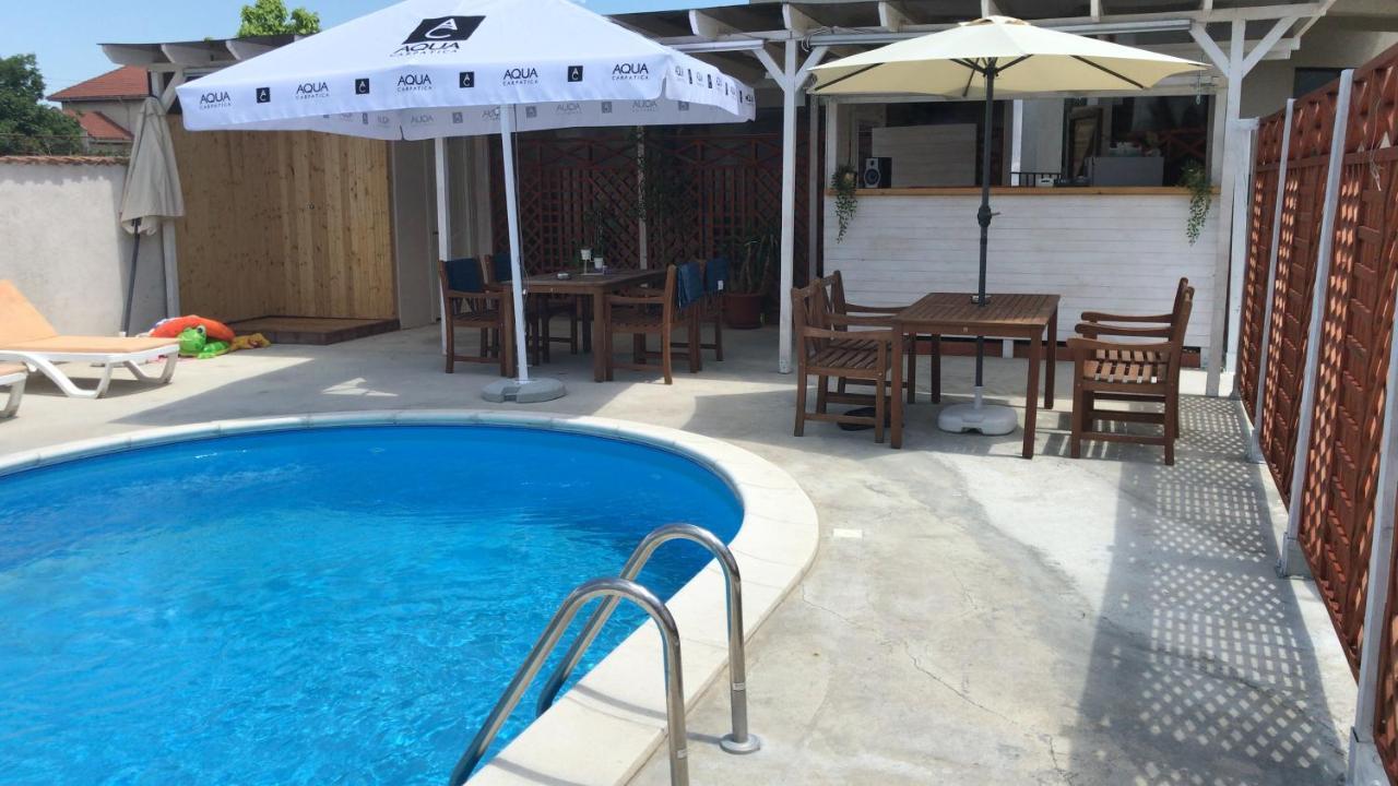 Breeze Villa Mamaia Nord Năvodari Eksteriør billede