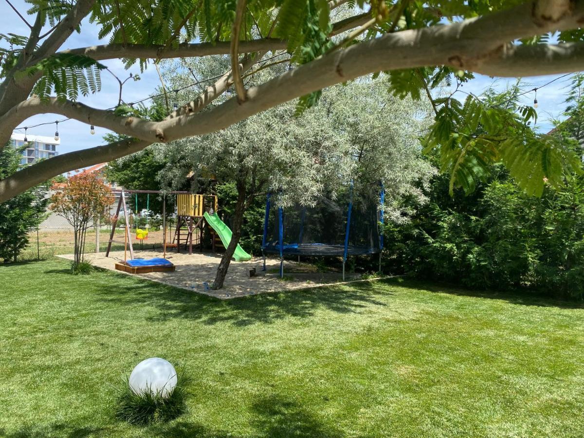 Breeze Villa Mamaia Nord Năvodari Eksteriør billede
